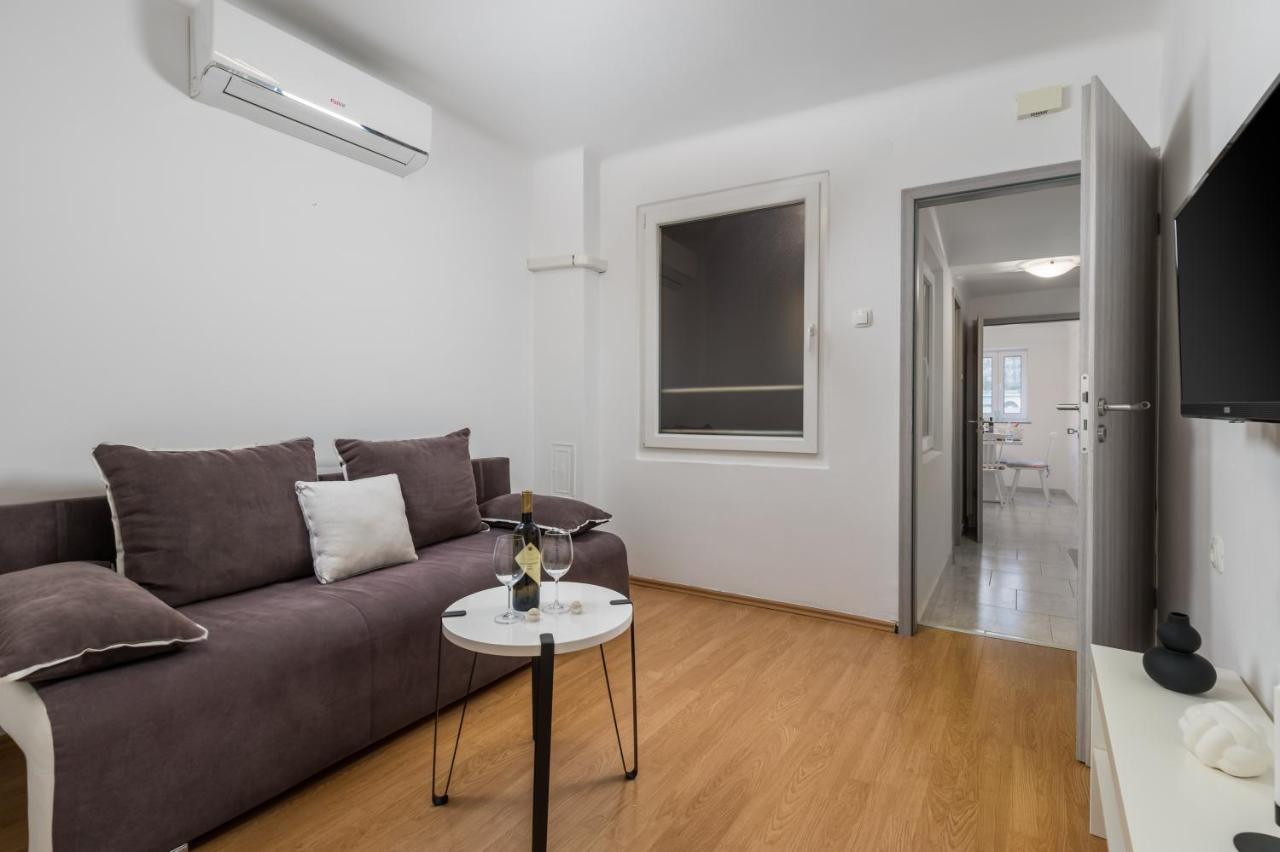 Main View Apartment غييكا المظهر الخارجي الصورة