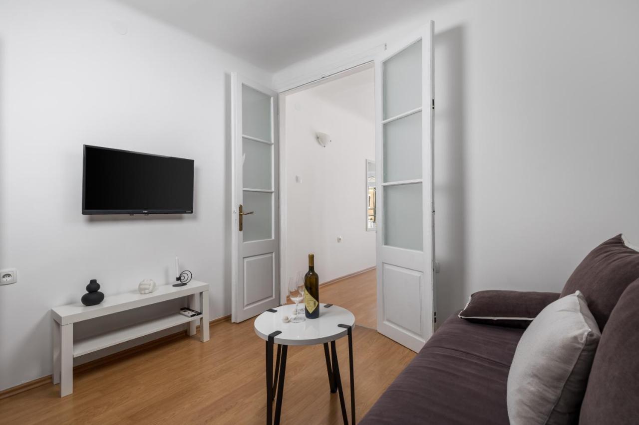 Main View Apartment غييكا المظهر الخارجي الصورة